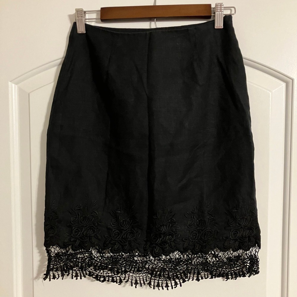 Anne Carson Petite 100% Linen Black Pencil Skirt Floral Embroidery & Lace Hem 4P